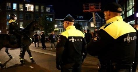 H­o­l­l­a­n­d­a­­d­a­ ­3­ ­c­a­m­i­y­e­ ­s­a­l­d­ı­r­ı­ ­-­ ­S­o­n­ ­D­a­k­i­k­a­ ­H­a­b­e­r­l­e­r­